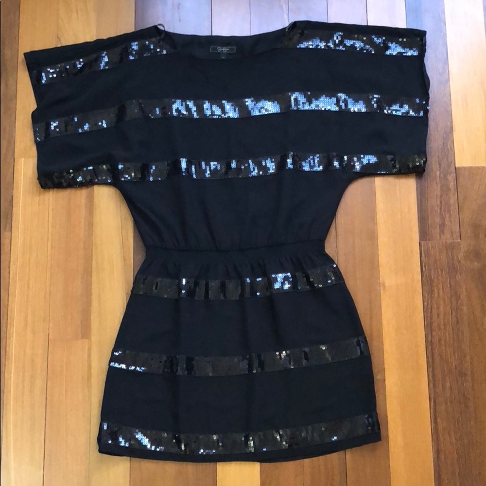 Jessica Simpson 100% Polyester